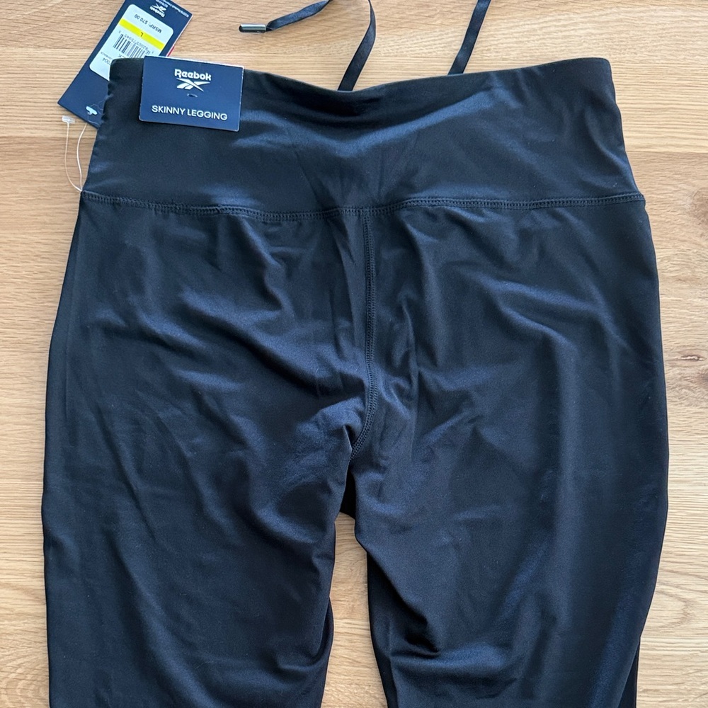 NWT Reebok Black Performance Pocket Leggings with Drawstring - Picture 8 of 8